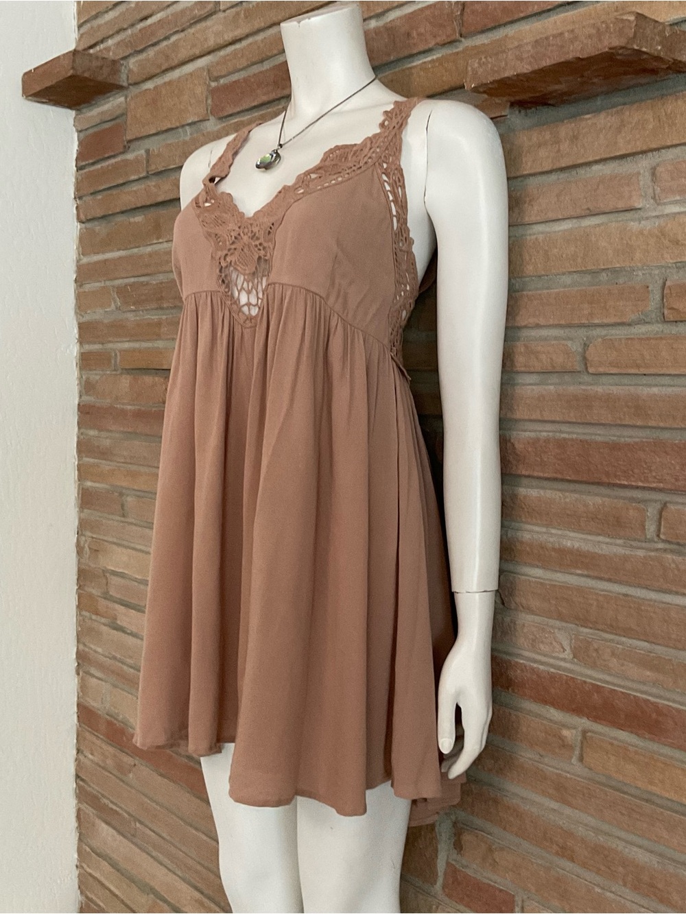 LuLu’s Amor Mio Beige Backless Lace Dress Medium